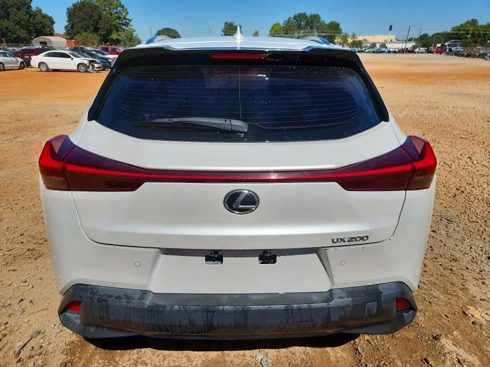 2022 LEXUS UX 200 BASE  