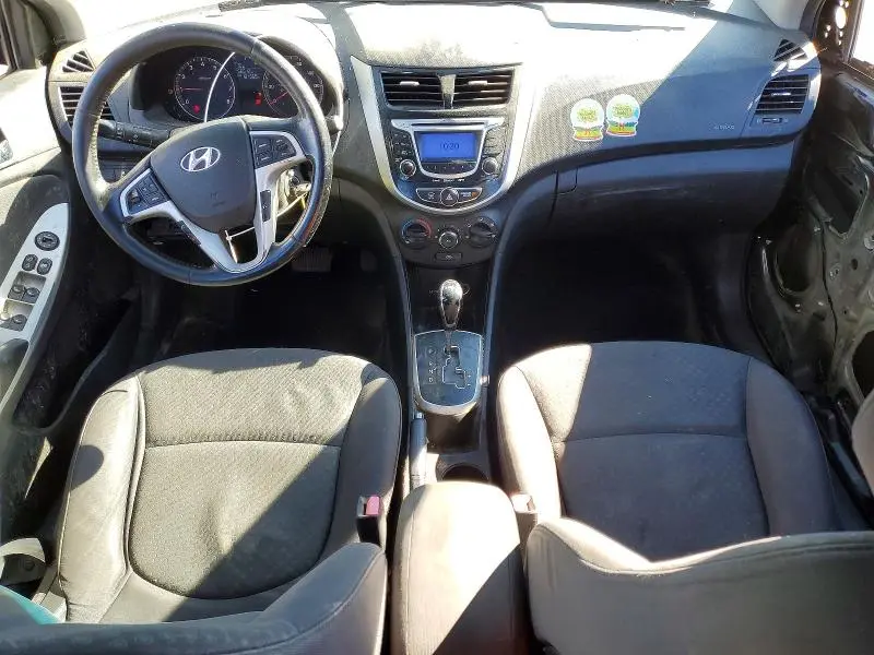 2013 HYUNDAI ACCENT SE  