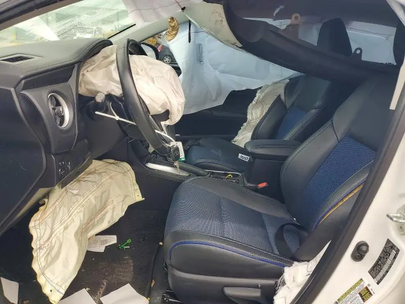 2017 TOYOTA COROLLA SE  