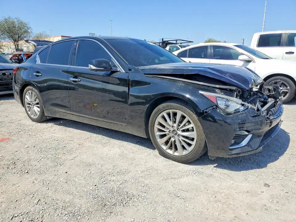2021 INFINITI Q50 LUXE  