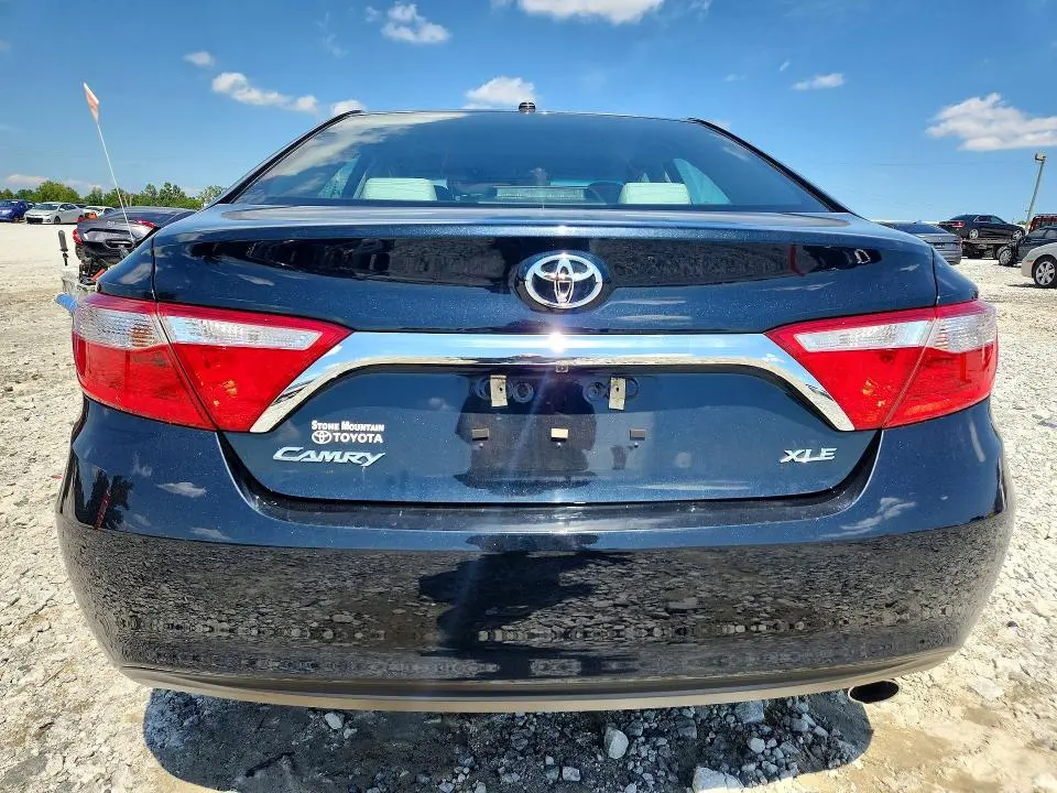 2017 TOYOTA CAMRY XLE  