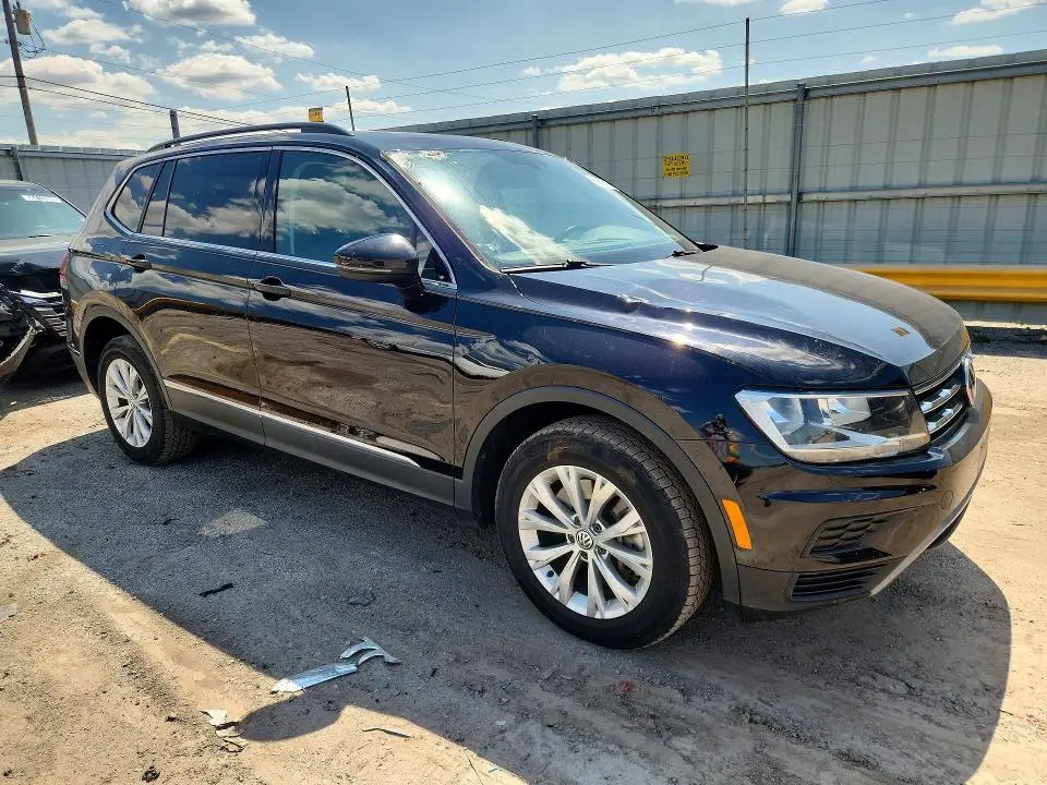2018 VOLKSWAGEN TIGUAN SE  
