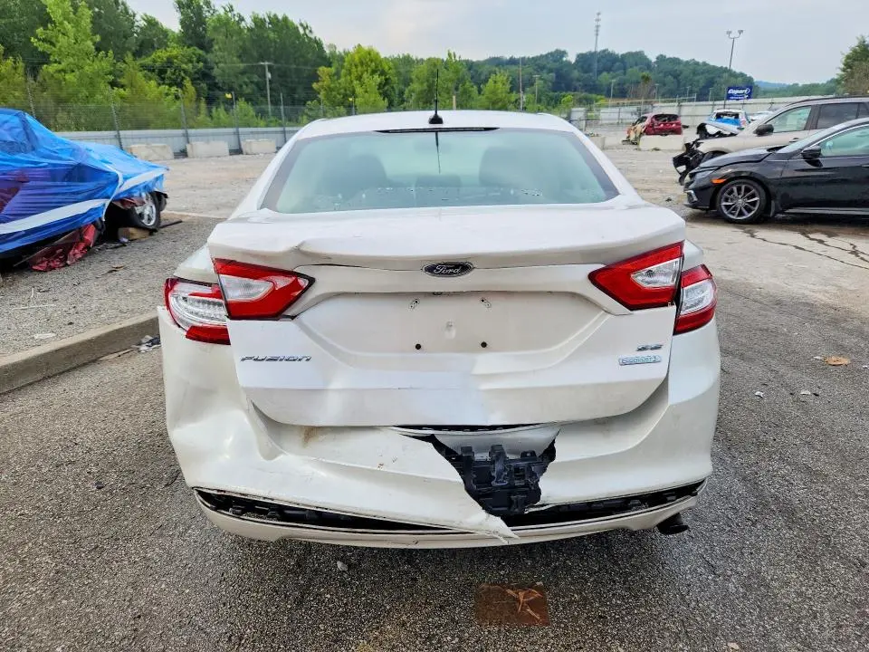 2015 FORD FUSION SE  