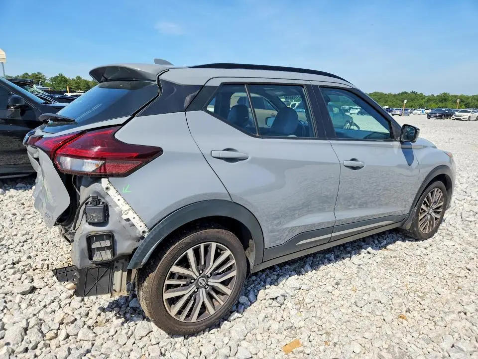 2021 NISSAN KICKS SR  