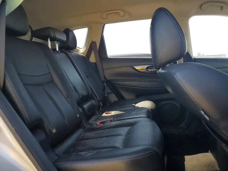 2017 NISSAN ROGUE SL  