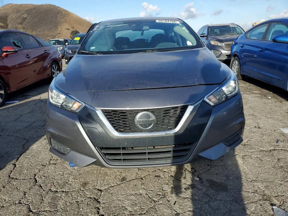 2020 NISSAN VERSA SV  