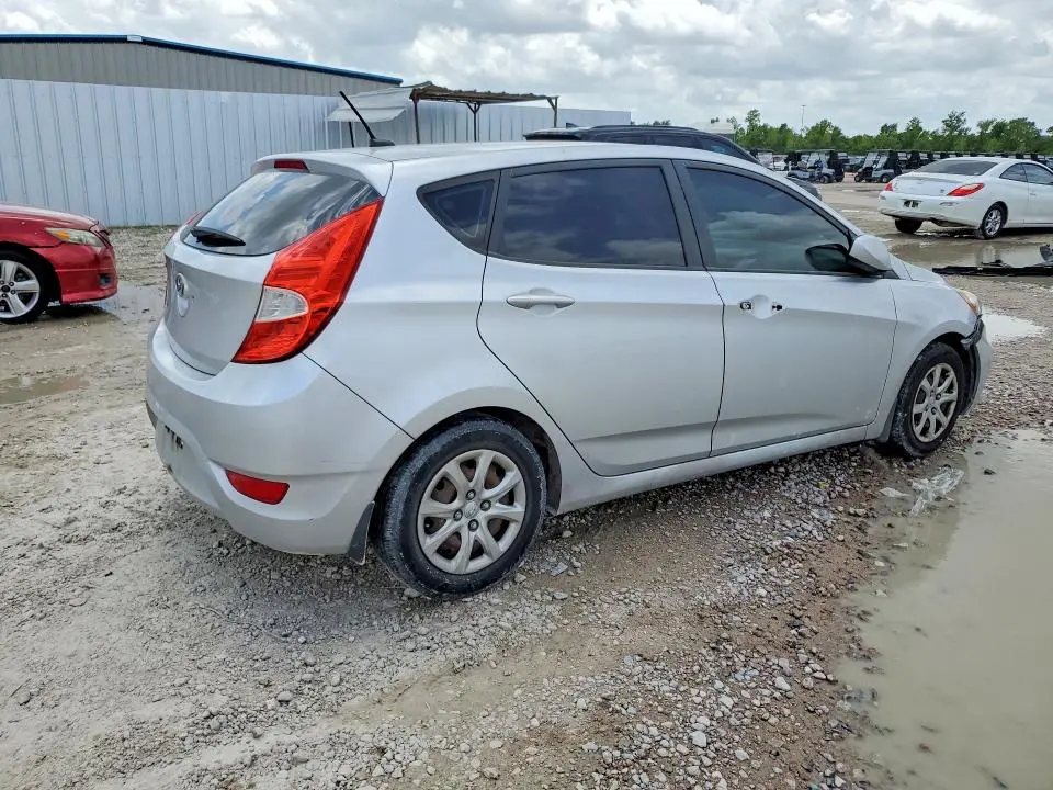 2013 HYUNDAI ACCENT GS  
