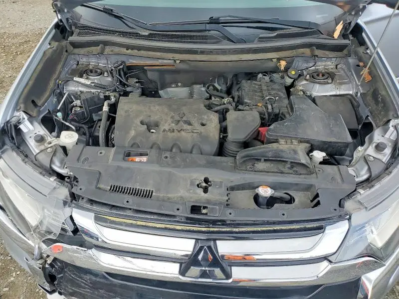 2016 MITSUBISHI OUTLANDER ES  