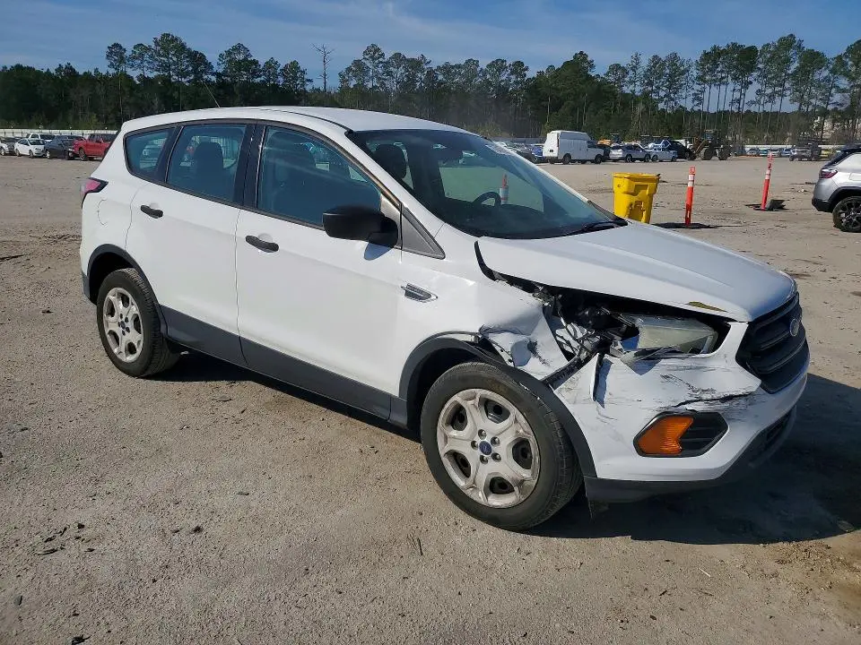 2017 FORD ESCAPE S  