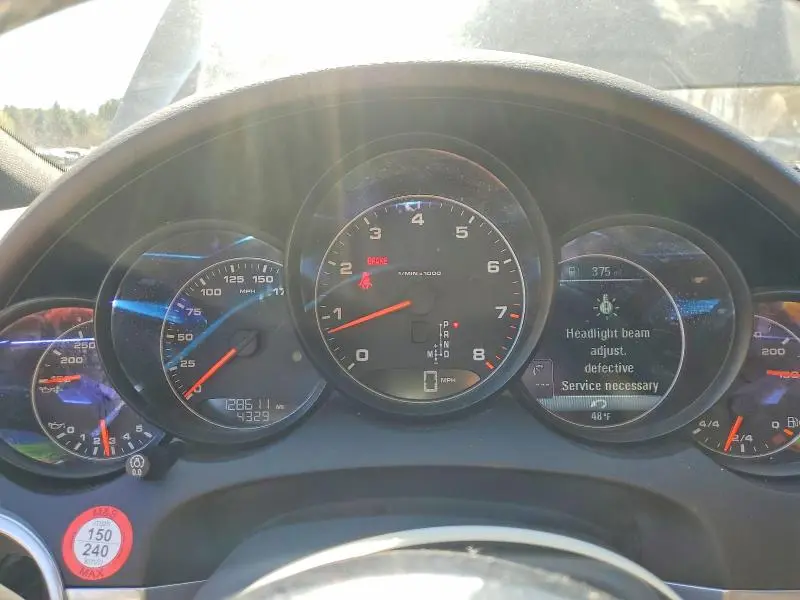 2017 PORSCHE CAYENNE   