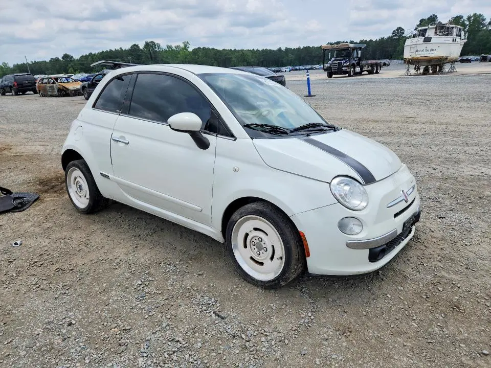 2015 FIAT 500 LOUNGE  