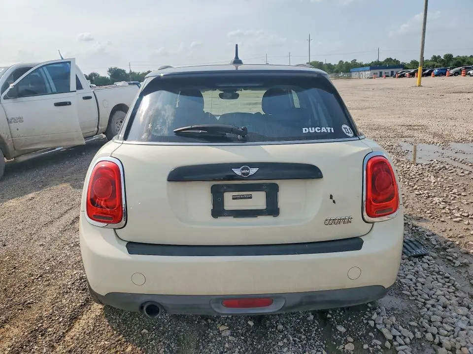 2016 MINI COOPER   