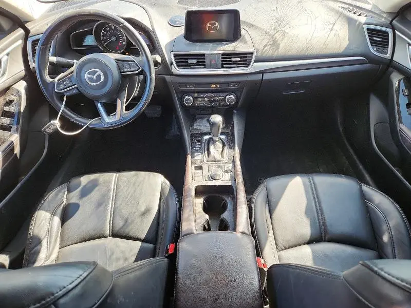 2017 MAZDA 3 TOURING  