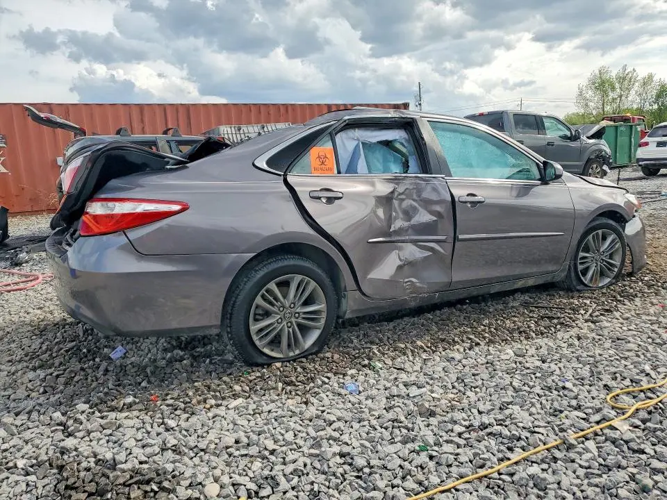 2017 TOYOTA CAMRY SE  