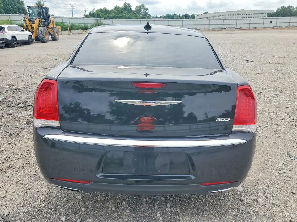 2017 CHRYSLER 300 LIMITED  