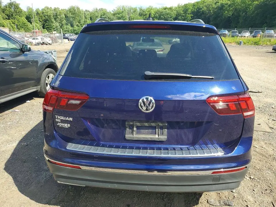 2021 VOLKSWAGEN TIGUAN SE  