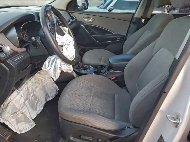 2017 HYUNDAI SANTA FE SE  