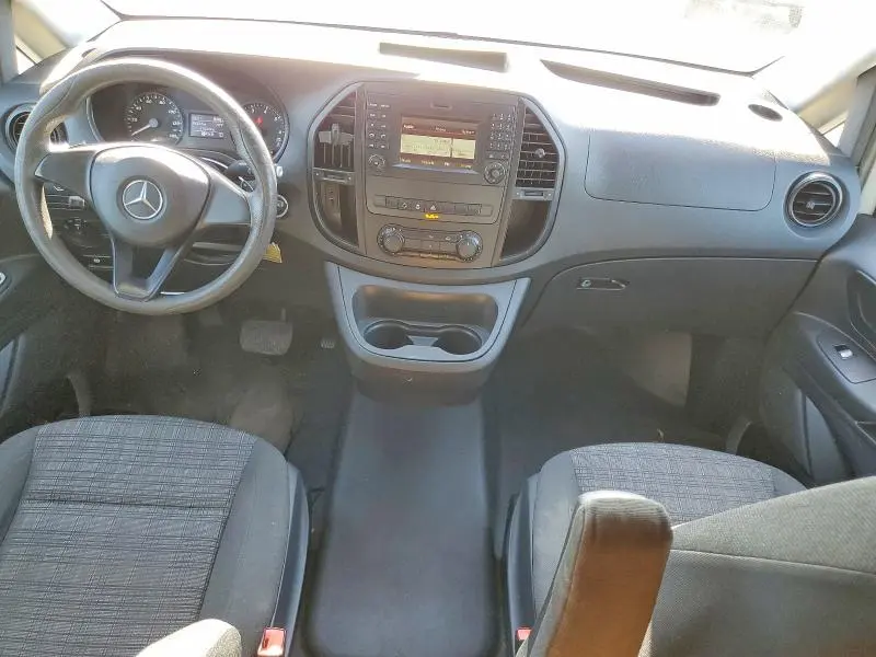 2017 MERCEDES-BENZ METRIS   