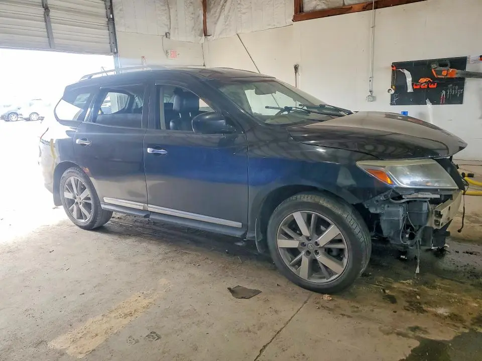 2013 NISSAN PATHFINDER S  