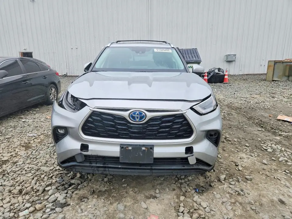 2021 TOYOTA HIGHLANDER HYBRID XLE  