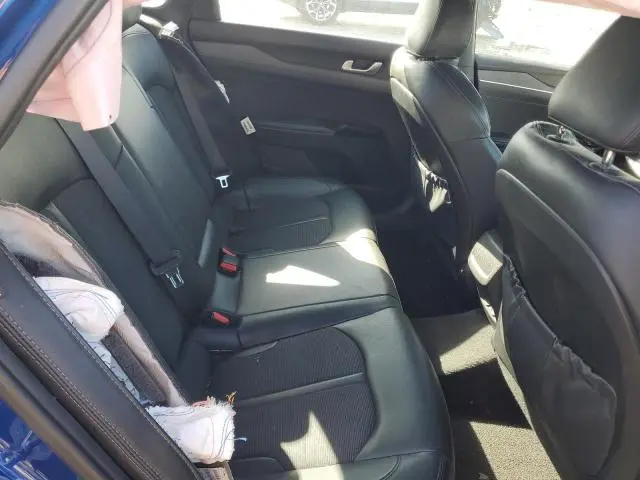 2022 KIA K5 GT LINE