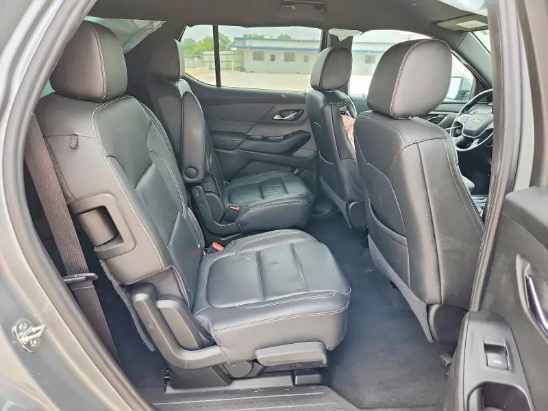 2023 CHEVROLET TRAVERSE LT  