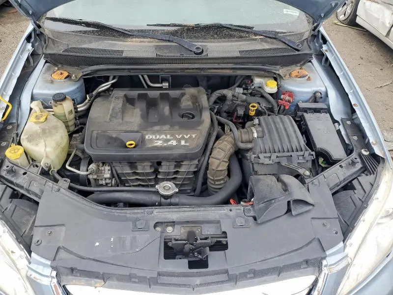 2013 CHRYSLER 200 LX  