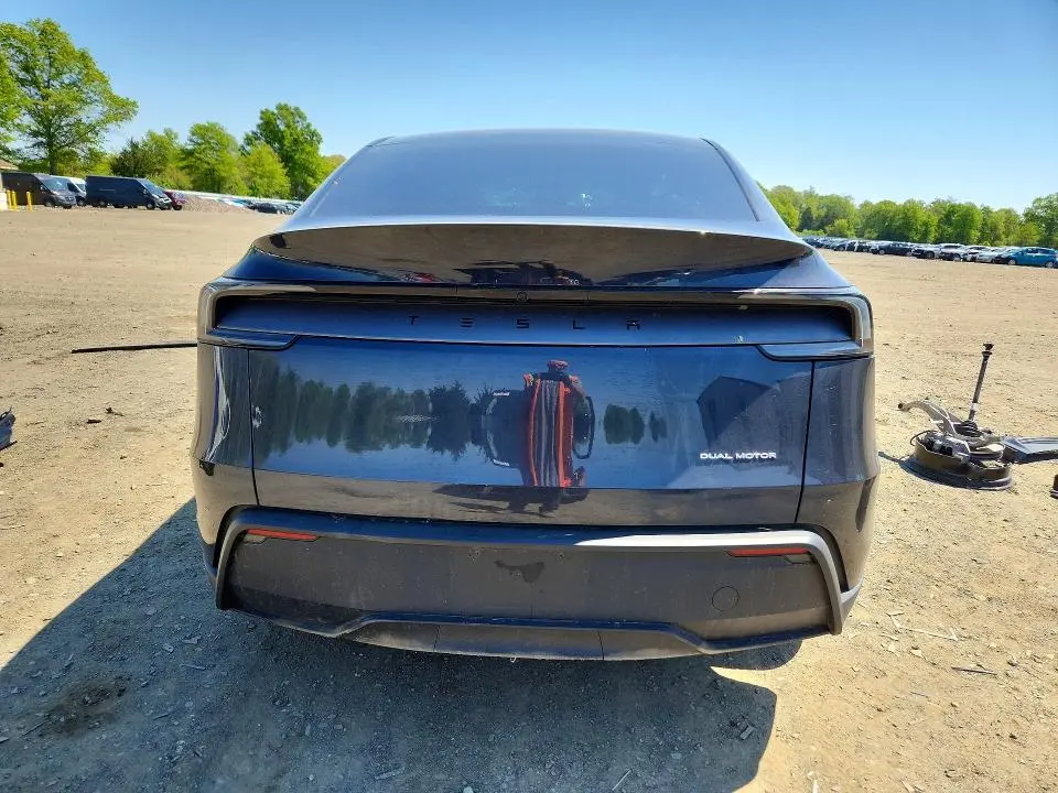 2026 TESLA MODEL Y   