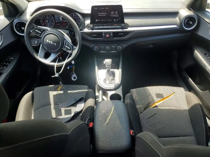 2024 KIA FORTE LX  