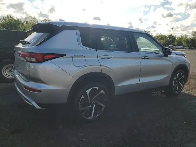2024 MITSUBISHI OUTLANDER SE  