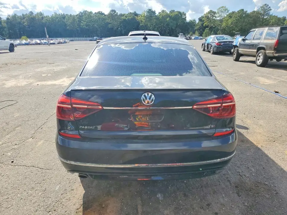 2017 VOLKSWAGEN PASSAT R-LINE  