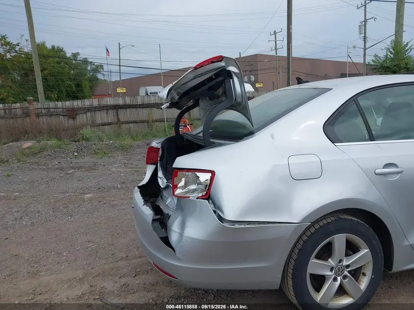 2014 VOLKSWAGEN JETTA 2.0L TDI