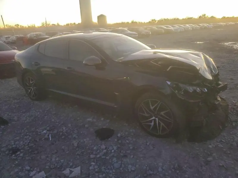 2022 KIA STINGER GT LINE  