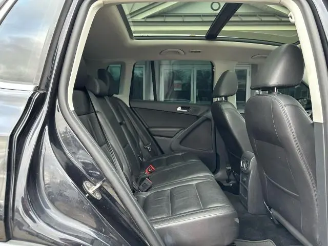 2017 VOLKSWAGEN TIGUAN SPORT  