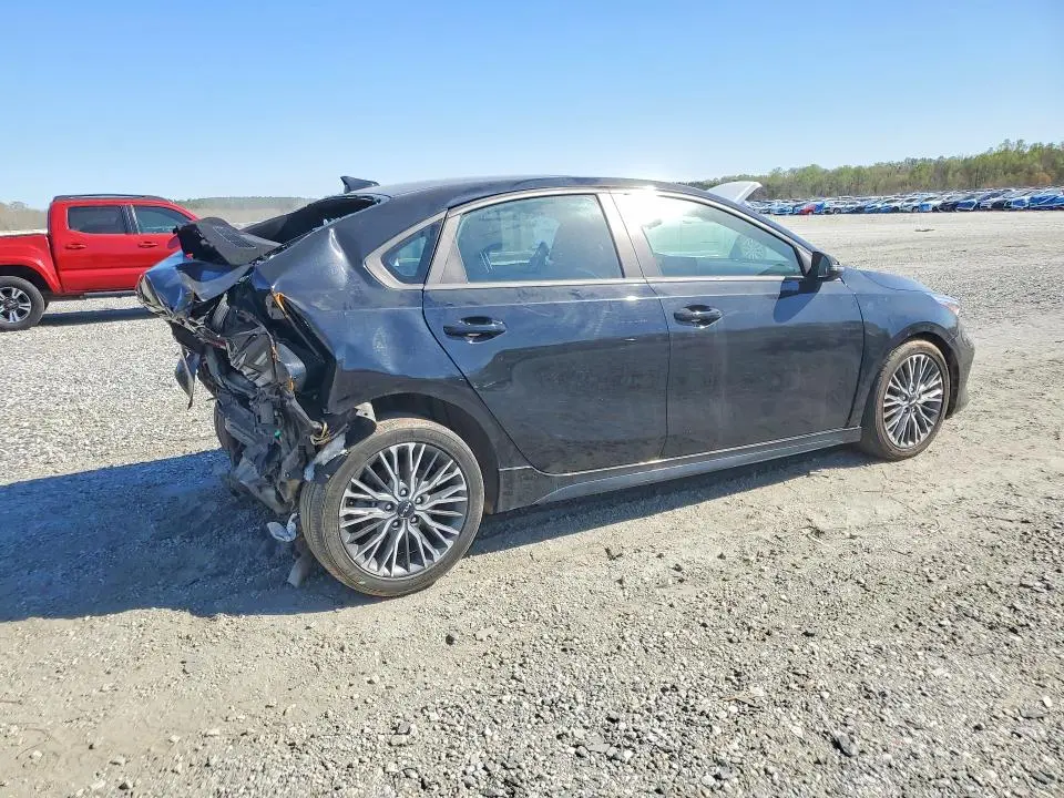 2022 KIA FORTE GT-LINE  