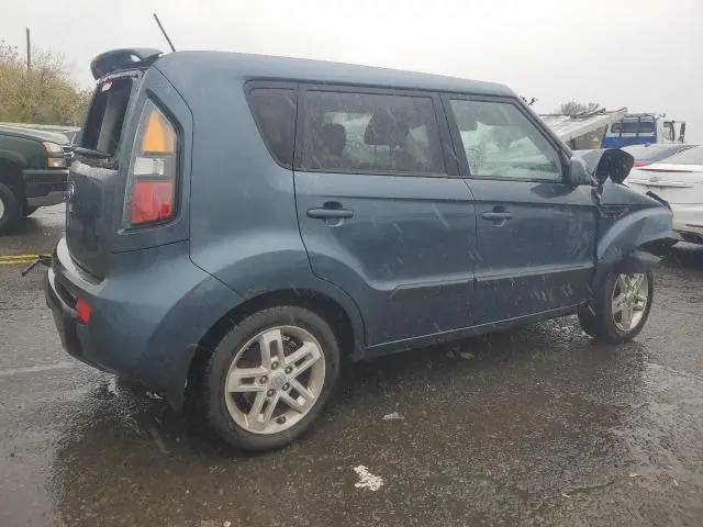 2011 KIA SOUL +  
