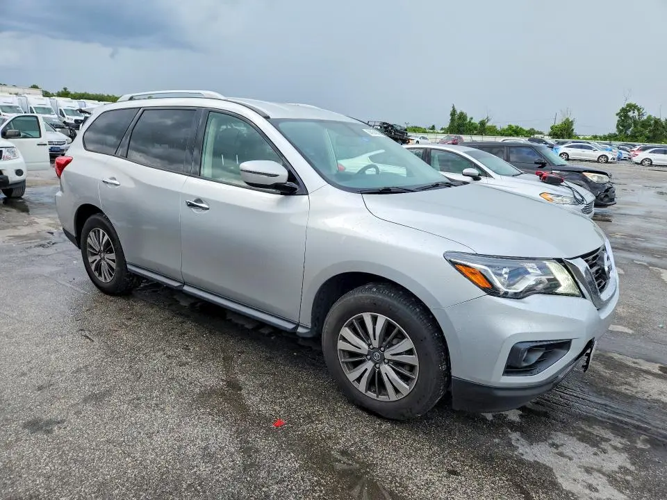 2019 NISSAN PATHFINDER SV  