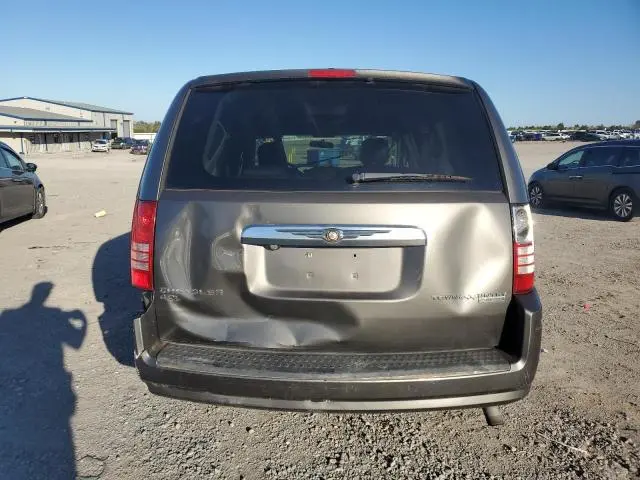 2010 CHRYSLER TOWN & COUNTRY TOURING  
