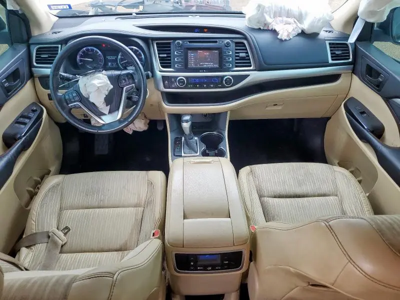 2015 TOYOTA HIGHLANDER LE  