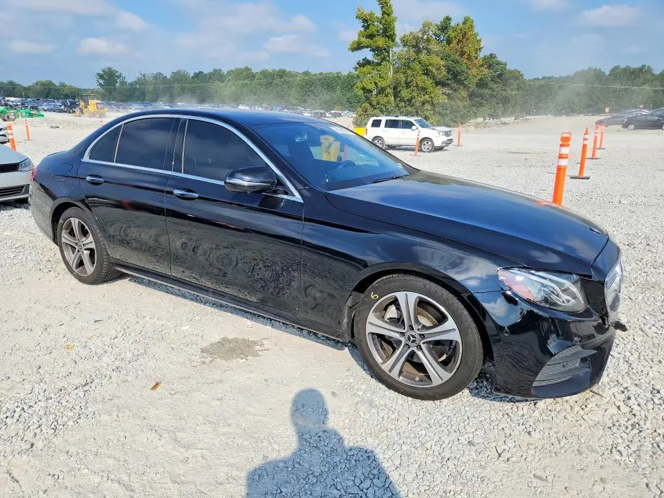 2019 MERCEDES-BENZ E 300  