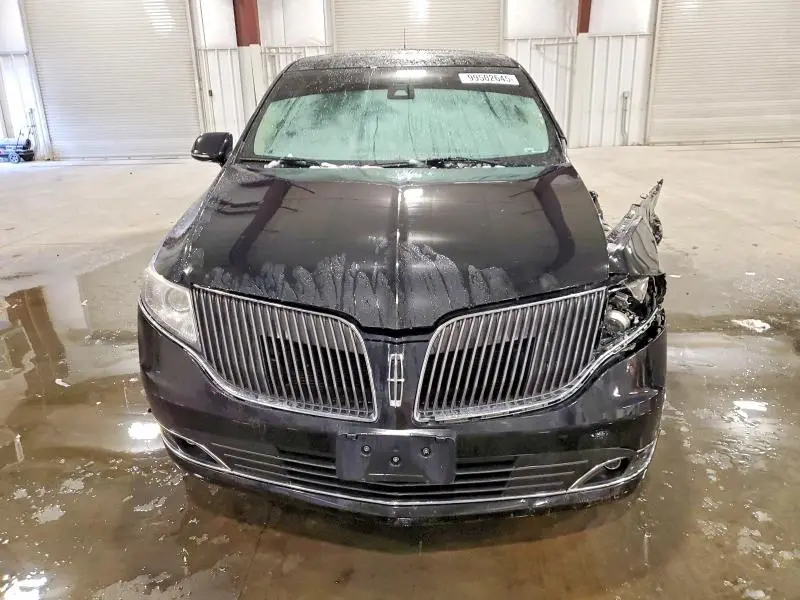 2014 LINCOLN MKT   