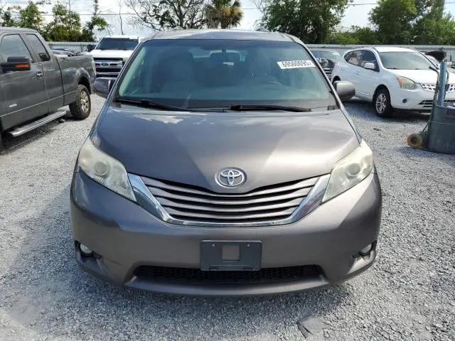 2015 TOYOTA SIENNA XLE  