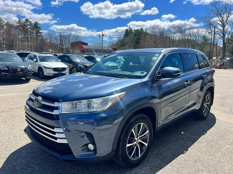 2018 TOYOTA HIGHLANDER XLE  