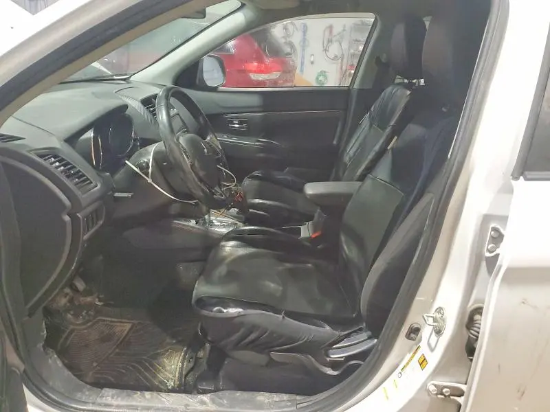 2018 MITSUBISHI RVR SE  