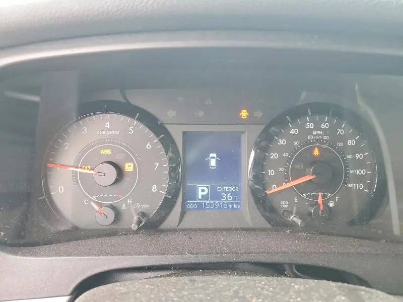 2015 TOYOTA SIENNA LE 8-PASSENGER  