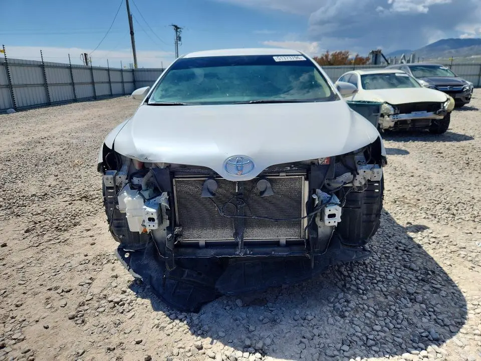 2015 TOYOTA VENZA LE  