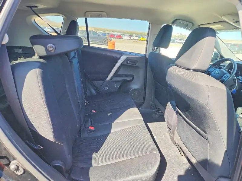 2017 TOYOTA RAV4 LE  