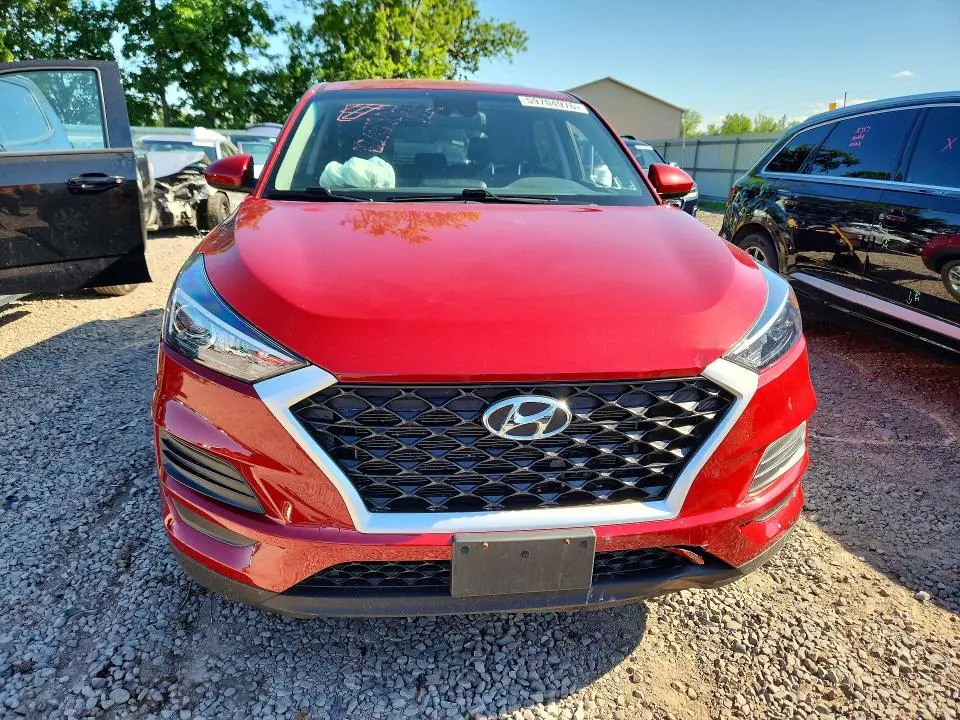 2021 HYUNDAI TUCSON SE  