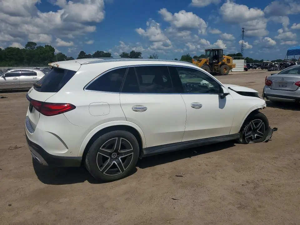 2024 MERCEDES-BENZ GLC 300  