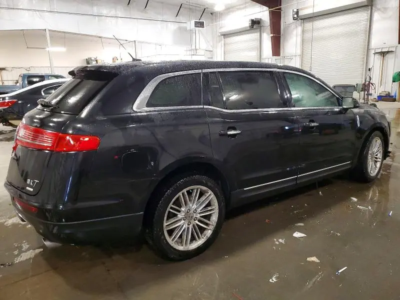 2014 LINCOLN MKT   